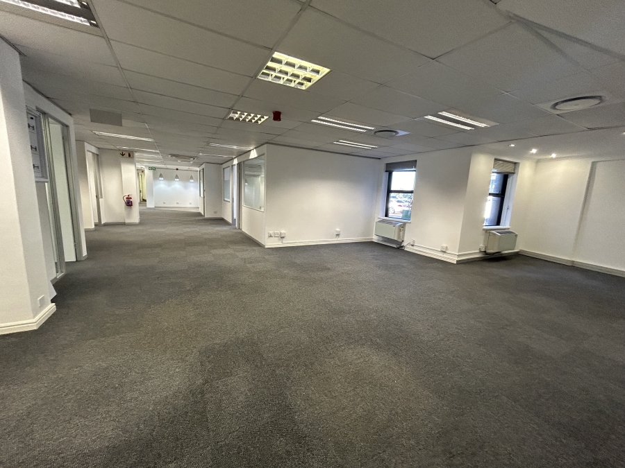 To Let Commercial Property for Rent in Mowbray Western Cape